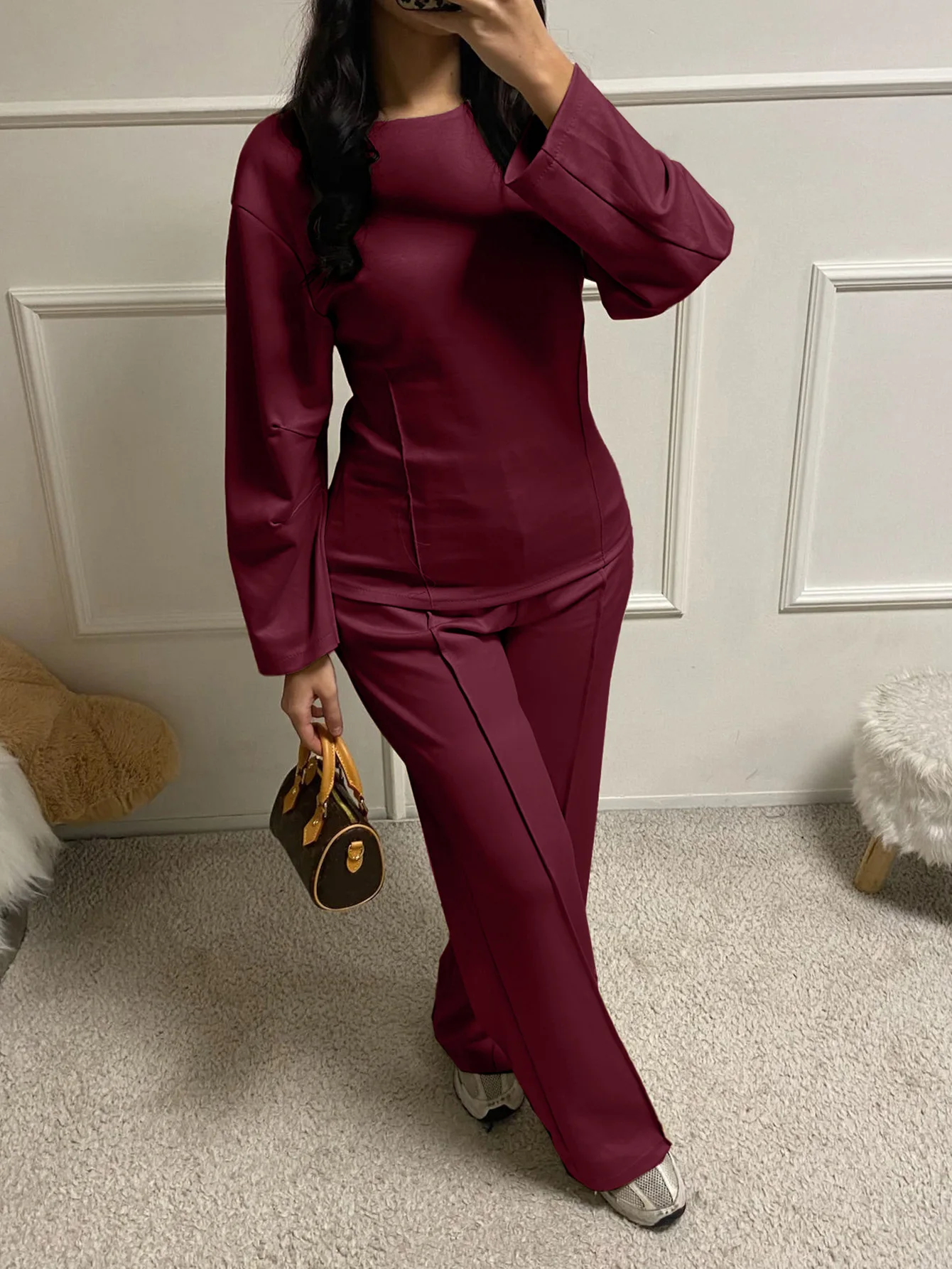 2025 الملابس النسائية مطابقة مجموعات بانت عارضة أزياء تي شيرت وسراويل قطعتين مجموعة