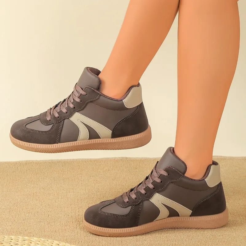2025 المألوف والأكثر مبيعا الخريف جديد كبير الحجم المرأة أحذية رياضية فاخرة شقة مريحة الرجعية تنوعا حذاء كاجوال #2