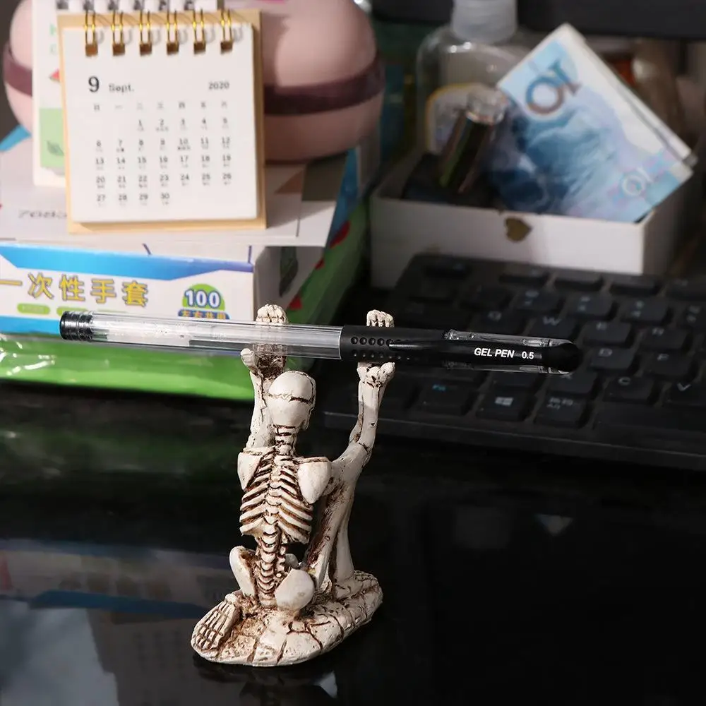 

Gothic Creative Skull Pen Holder Durable Portable Toothbrush Holder Resin Skeleton Makeup Brush Holder Home Decoration
