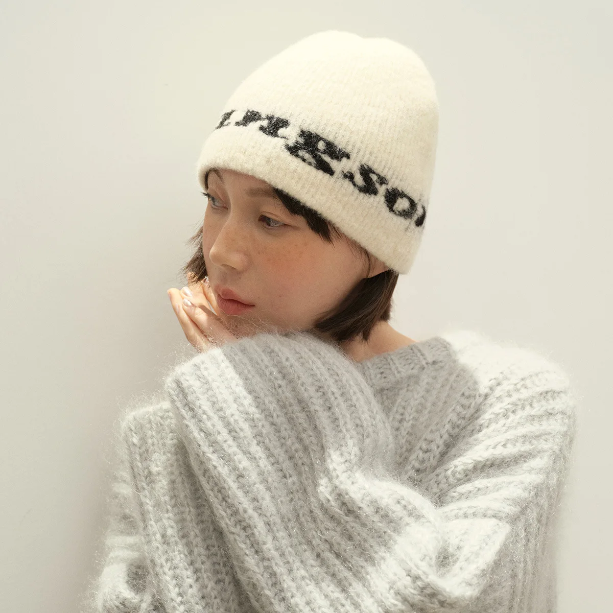 Original Design Island Fine Craft 30% Wool Letter Jacquard Seamless Wool Beanie Women's Fall Winter Korean Style Cold Hat Female