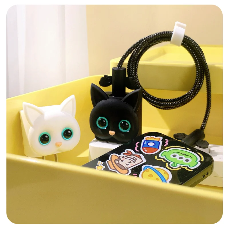 Cute Cartoon Cat Protector Organizer Data Line Management Charging Safe Winder For IPhone IPad 11 14 18W 20W Charger Protection