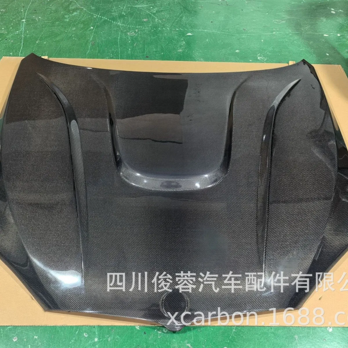 

Professional production of auto parts F15 carbon fiber HARMAN model opening hood hood front cover surround