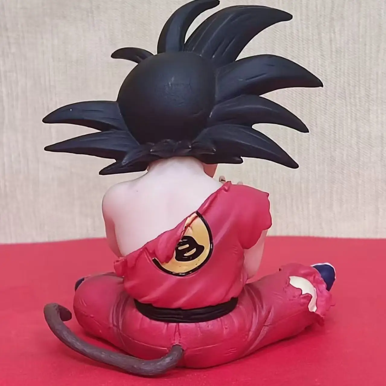 8cm Anime Dragon Ball Z Super Saiyan Sitting Posture Injured Son Goku Model Action Figure PVC Toys Doll Car Decoration Gifts