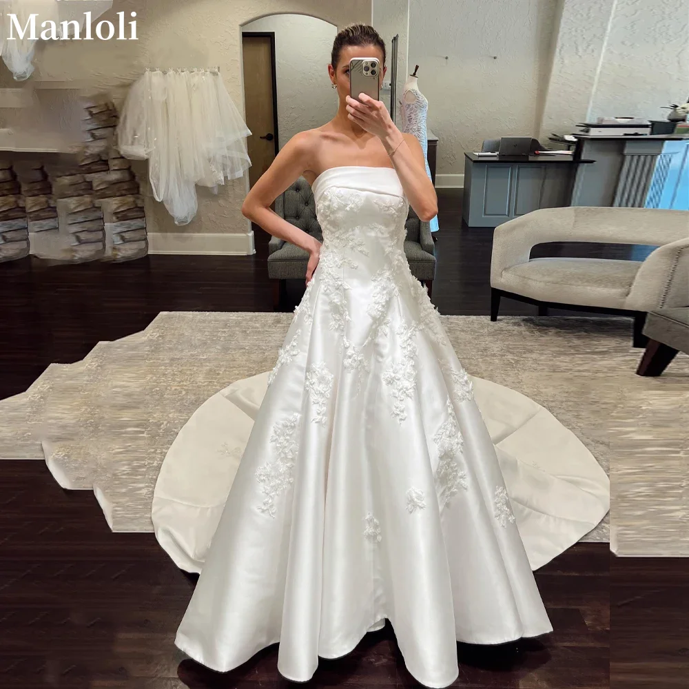 

Elegant Strapless Satin Wedding Dress Charming Lace Decal Sleeveless Bridal Gown A-line Church Train Vest Customized