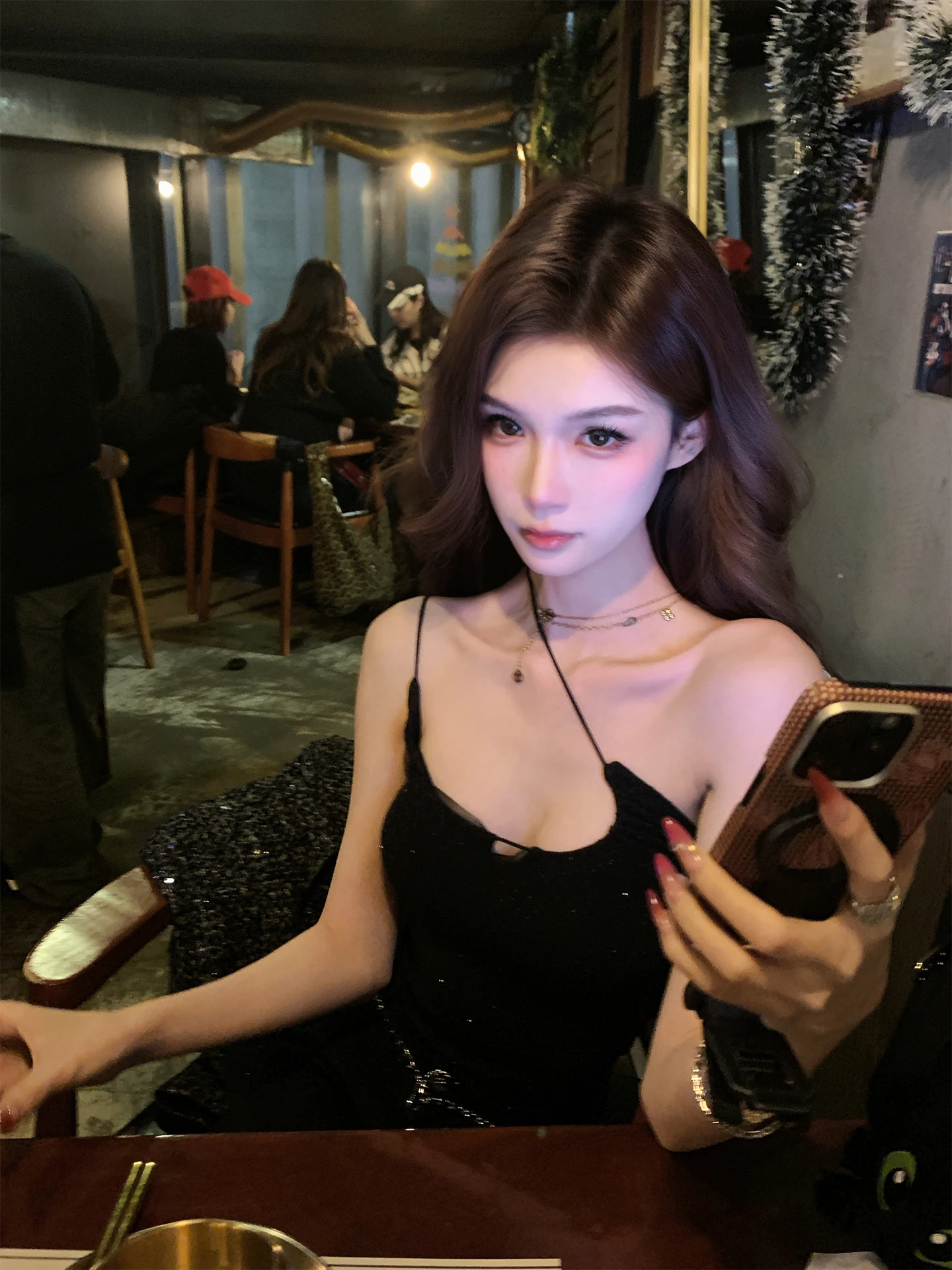 

Топ-майка Sweet Lin Sparkling Diamond с открытыми плечами, однотонный, облегающий, укороченный, для женщин