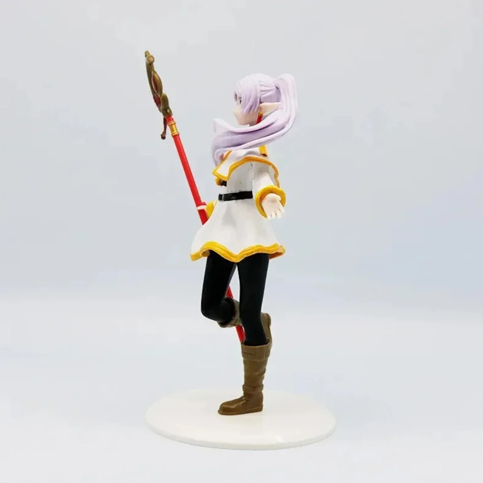 oltre il fine del viaggio Frieren seduta Anime Figure Modello in PVC Collezione di statue Action Figures Noodle Stopper