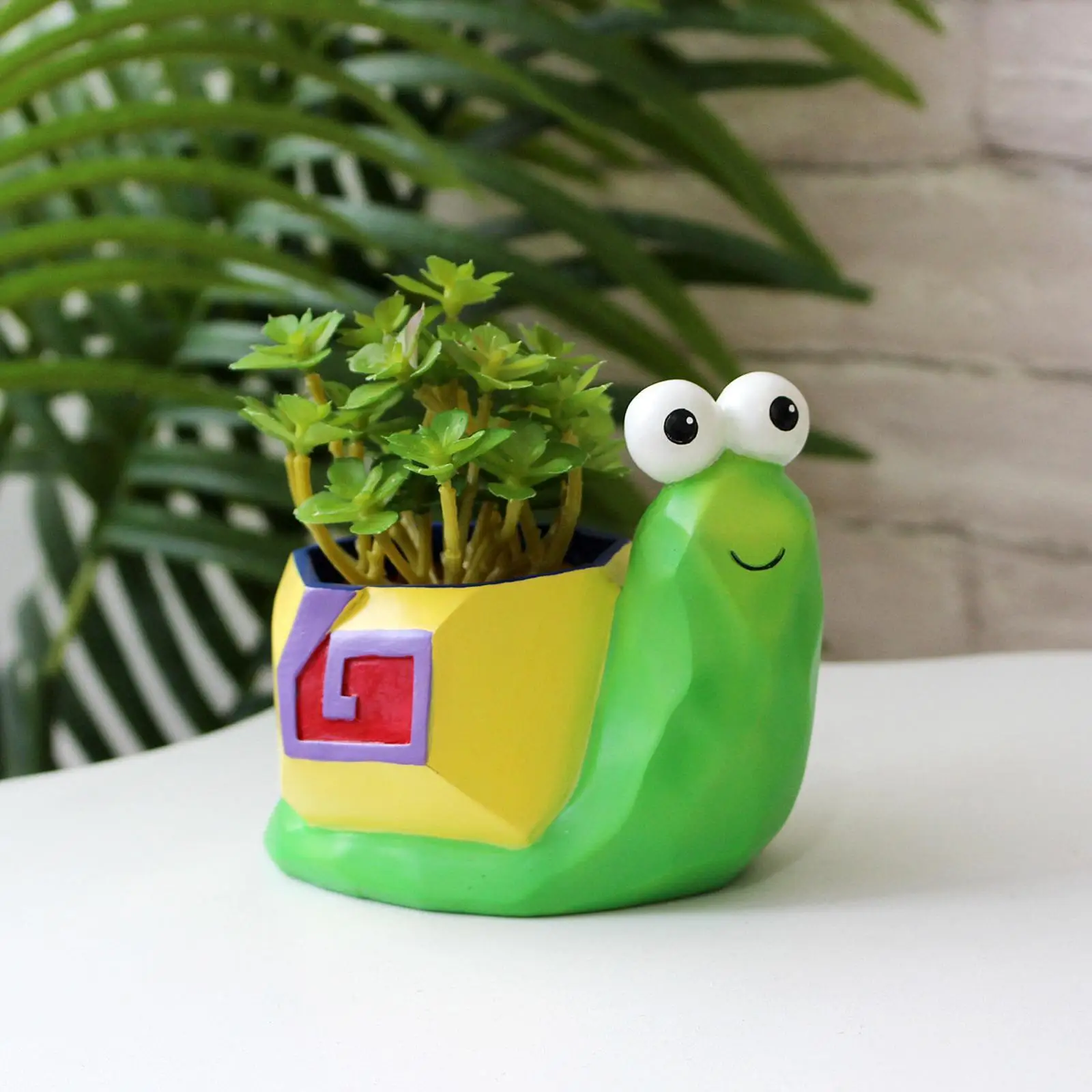 Green Snail Flowerpot Modern Holiday Gift Plant Flower Container Animal Figurine for Garden Office Cafe Bookshelf Dining Room