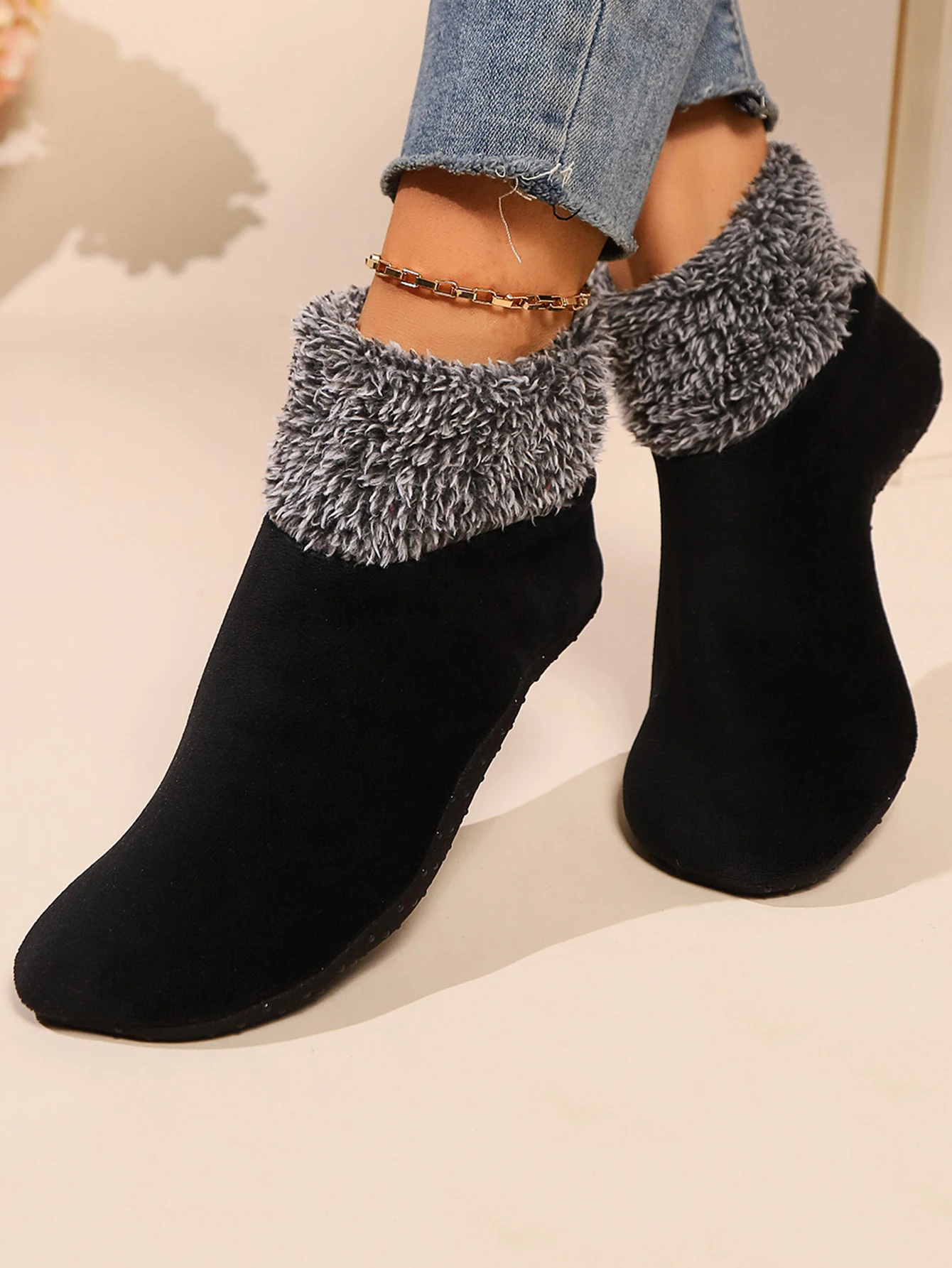 جوارب أرضية غير قابلة للانزلاق من الأسفل للبالغين البالغات، جوارب سميكة مبطنة دافئة عالية، جوارب منزلية، جوارب شتوية