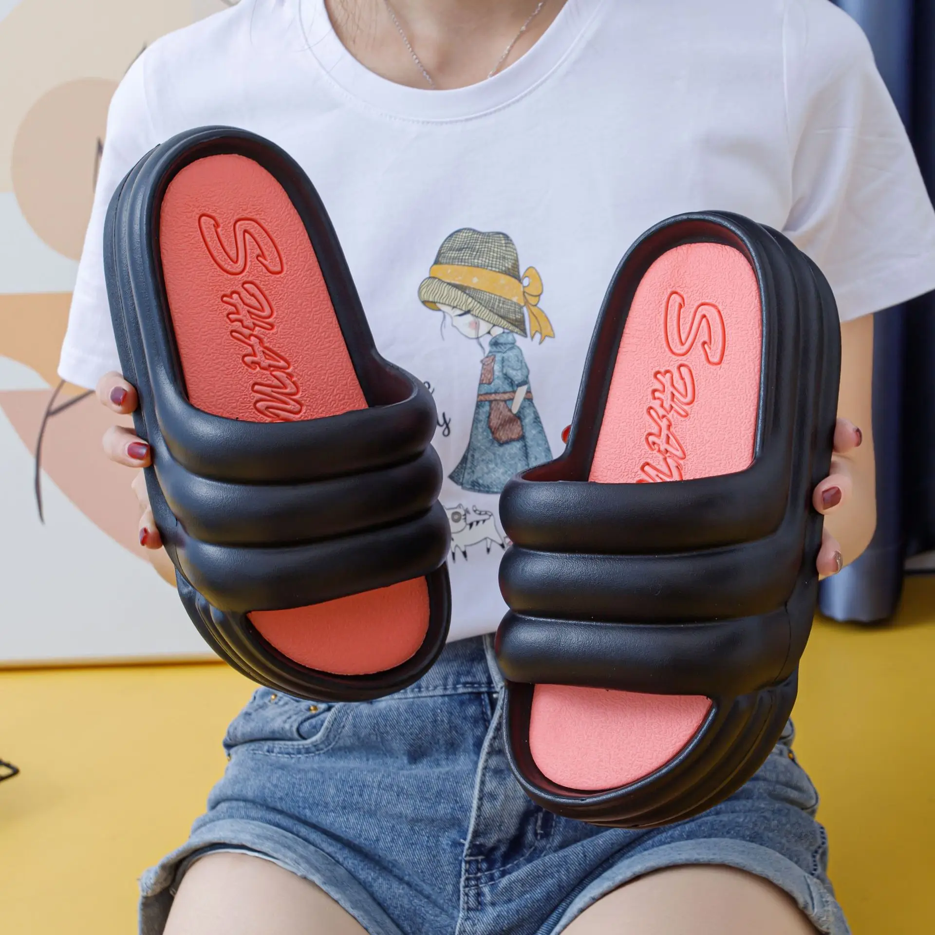 New thick soled bread slippers in summer EVA fashion wear waterproof  soft feeling ins wear women's home bathroom slippers
