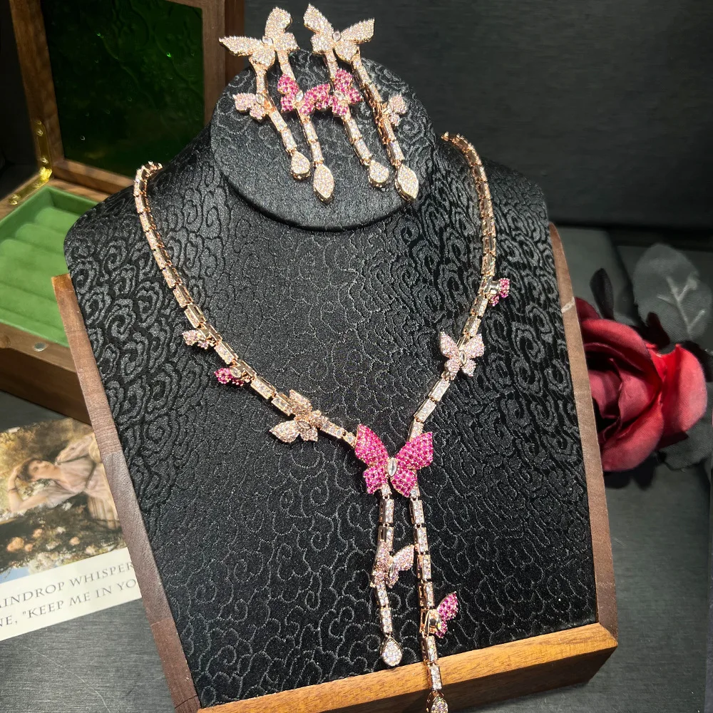 

2025 New Fashion Butterfly Necklace Earring Set