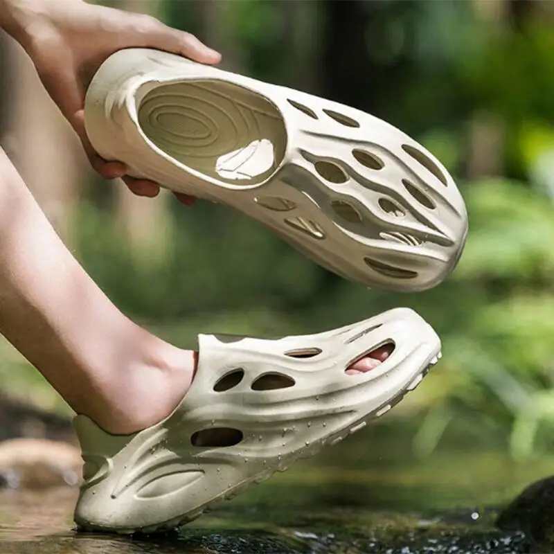 

Мужские летние уличные тапочки с мягкой толстой нескользящей подошвой, дышащие, перфорированные, водонепроницаемые сабо из ЭВА, кроссовки для воды, модель 2026 года