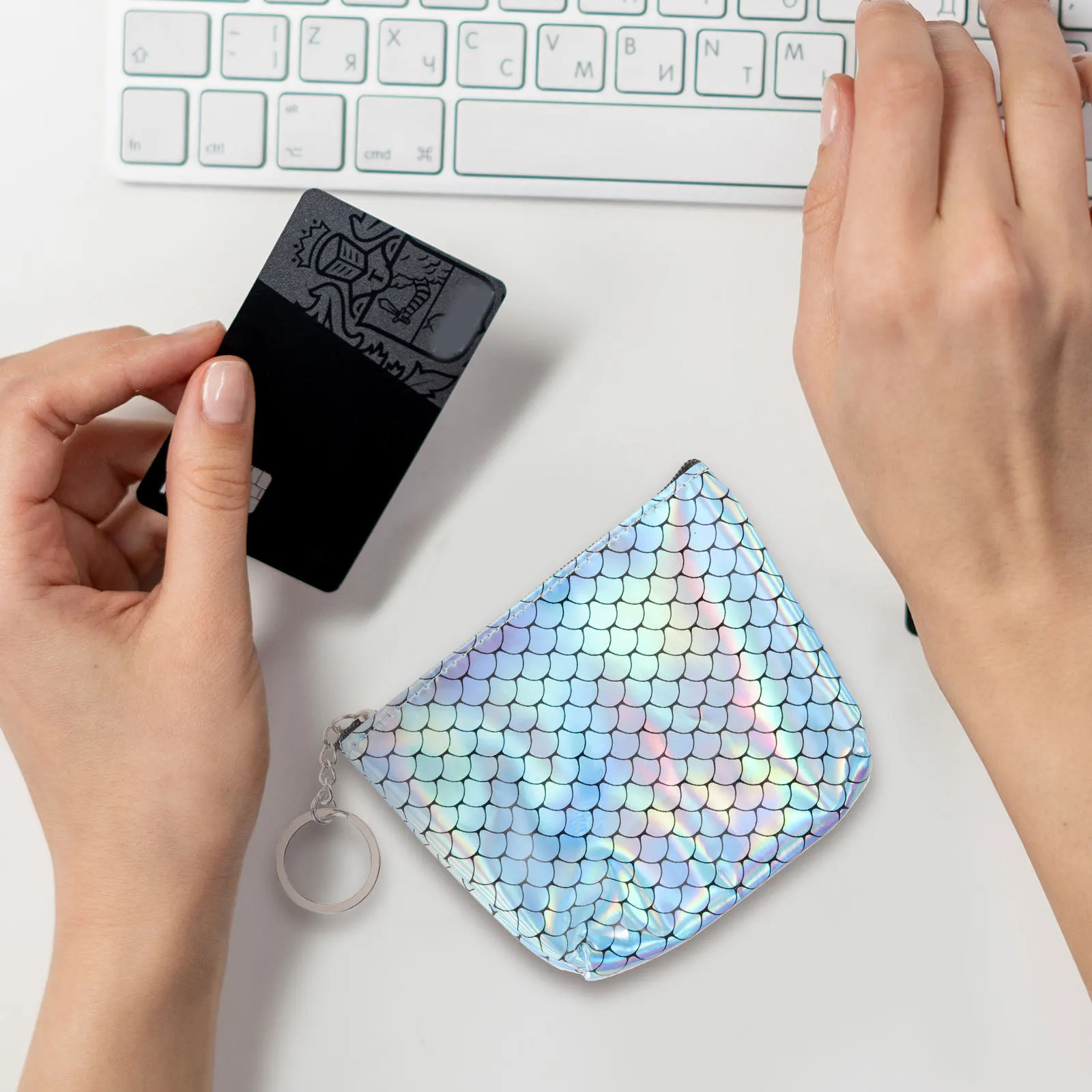 

Short Card Wallet Fish Scale Pattern Zipper Purse Multi-Functional Coin Holder Small Wallet for Women Ladies Clutch