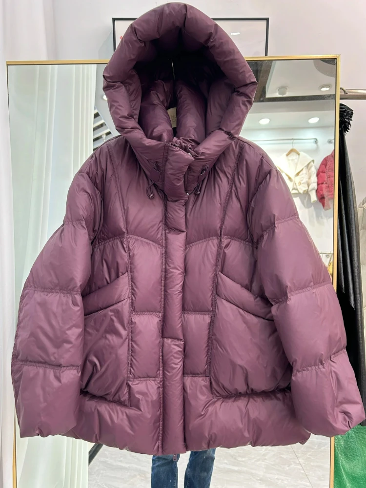 جديد شتاء 2026 سترة منتفخة سميكة للنساء دافئة بقلنسوة متوسطة الطول فضفاضة بلون سادة 90% معطف أبيض مبطن للأسفل #4