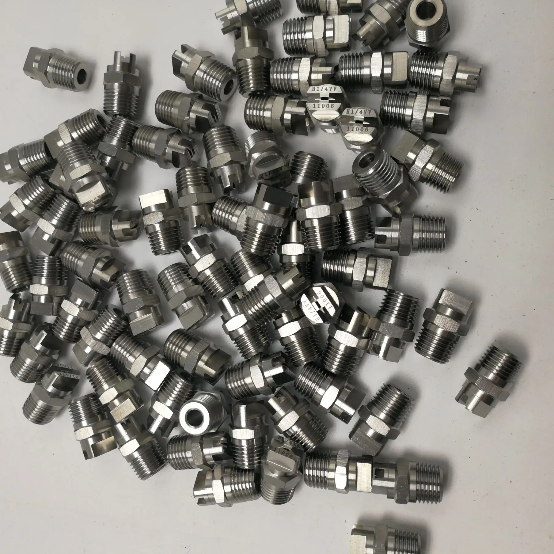 100 pieces (1/4 HVV 6502 SS) Stainless Steel Flat Fan Nozzle, professional cleaning