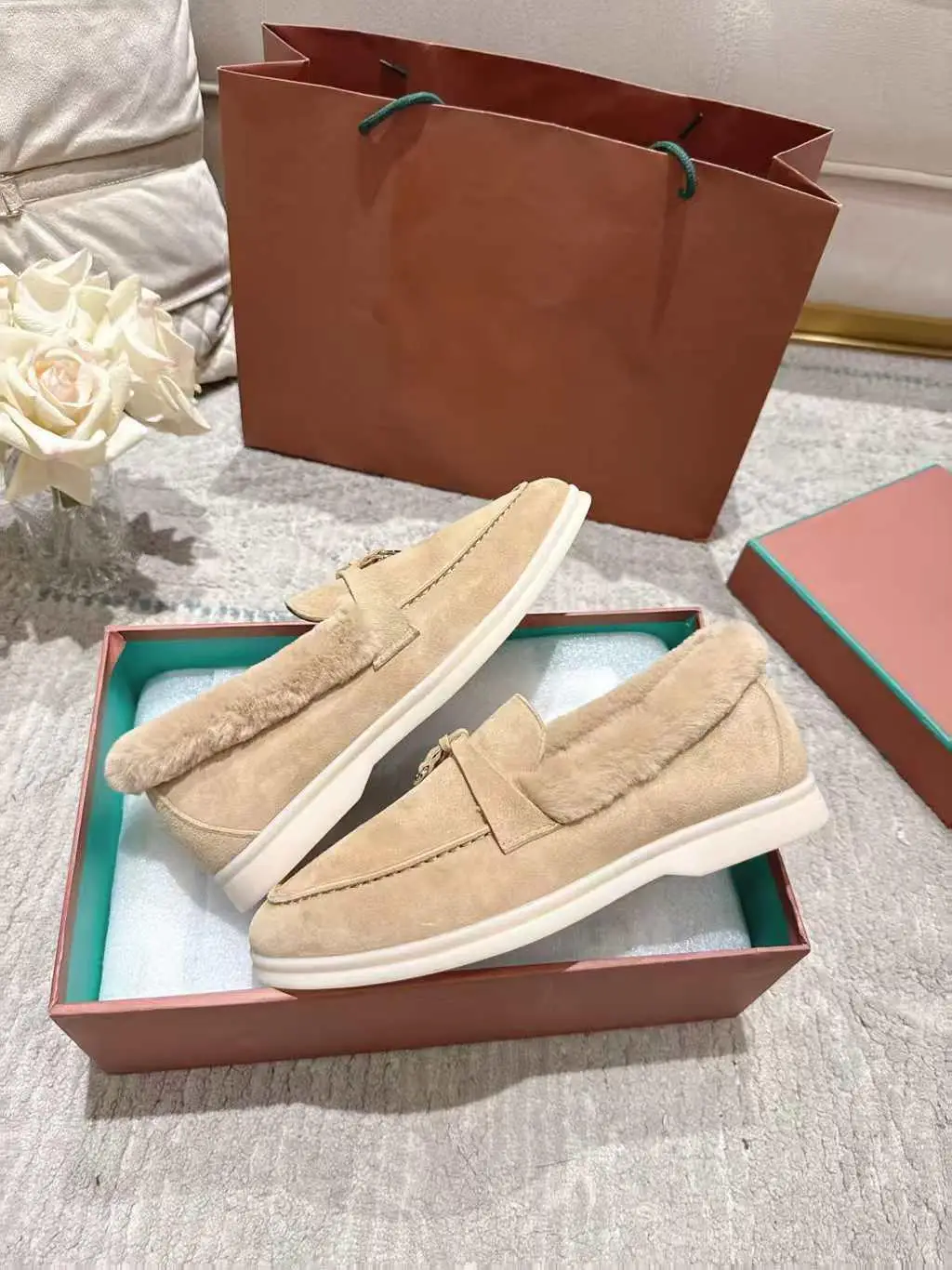 

2025 Designer Style Fashion One-legged Casual Shoes Fall and Winter Fleece Thickened Suede Men's Flats