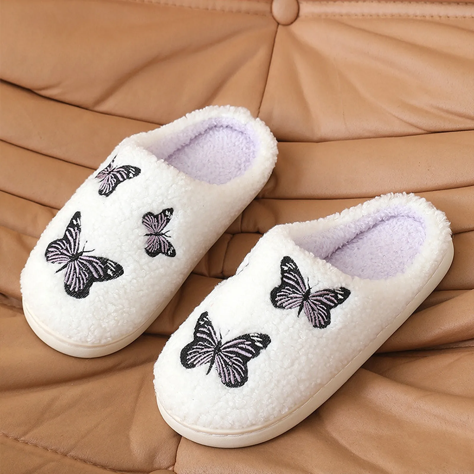 SHAJI Unisex Plüsch-Baumwoll-Hausschuhe mit Drei-Schmetterling-Stickerei, Warme TPR-Sohle, Rutschfeste Indoor-Hausschuhe für Herbst und Winter – Detail 5