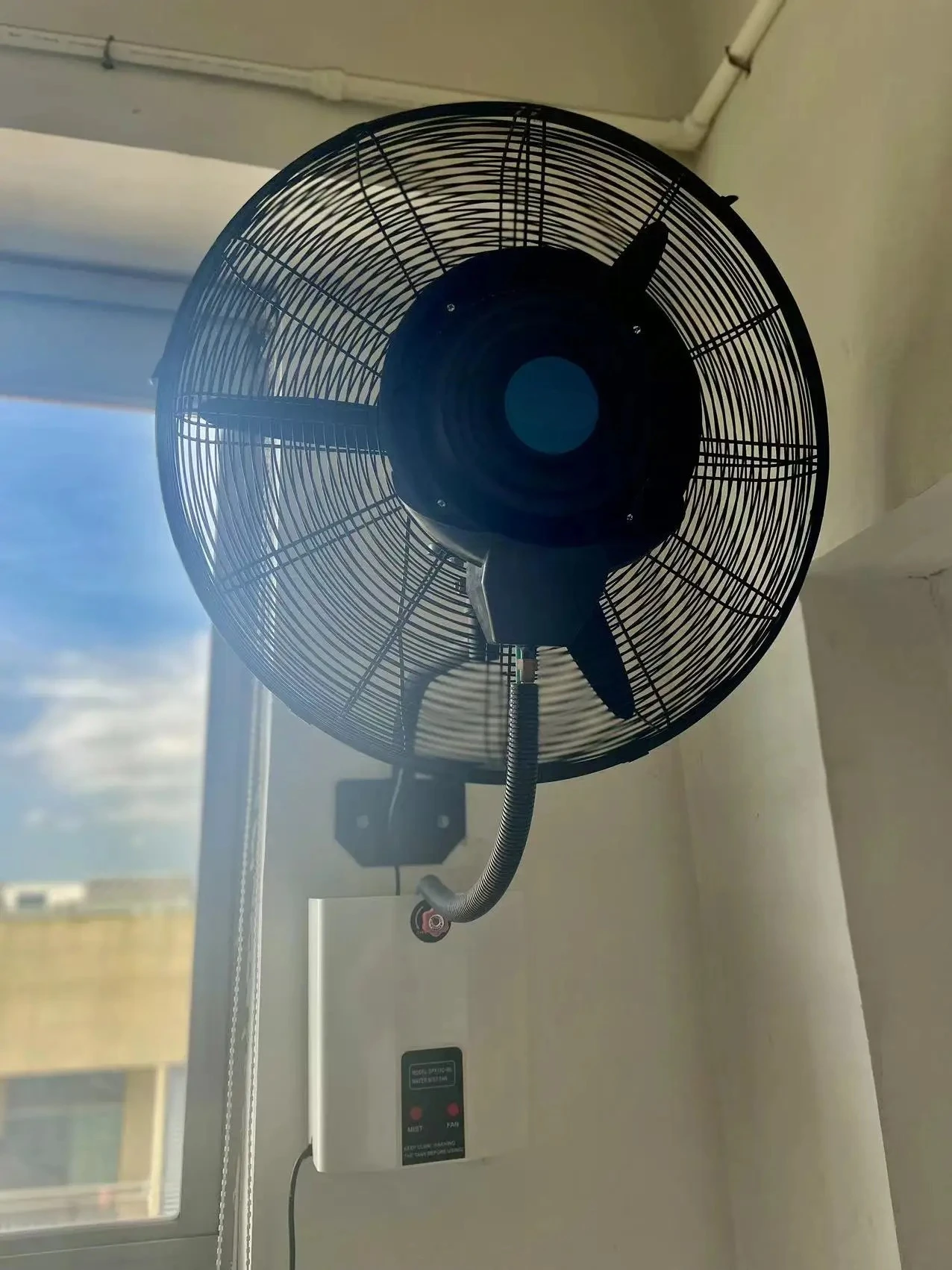 SPX Industrial 230W Wall Mounted Mist Fan Strong Air Flow with Water Spray 110V/220V/240V for Outdoor Household Use