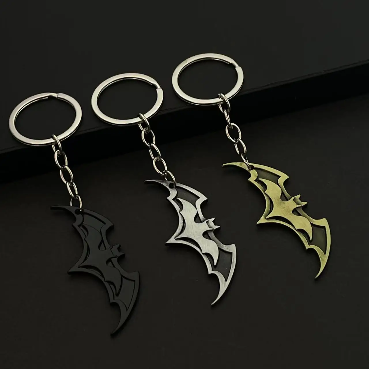 Bat Keychain - Anime-Inspired High-End Car Keyring, Creative Couple Keychains for Men & Women