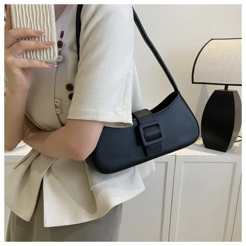 Fashion Women\'s Shoulder Bag Solid Color Leather Square Underarm Bags Ladies Brand Designer Handbags Trendy Crescent Saddle Bag