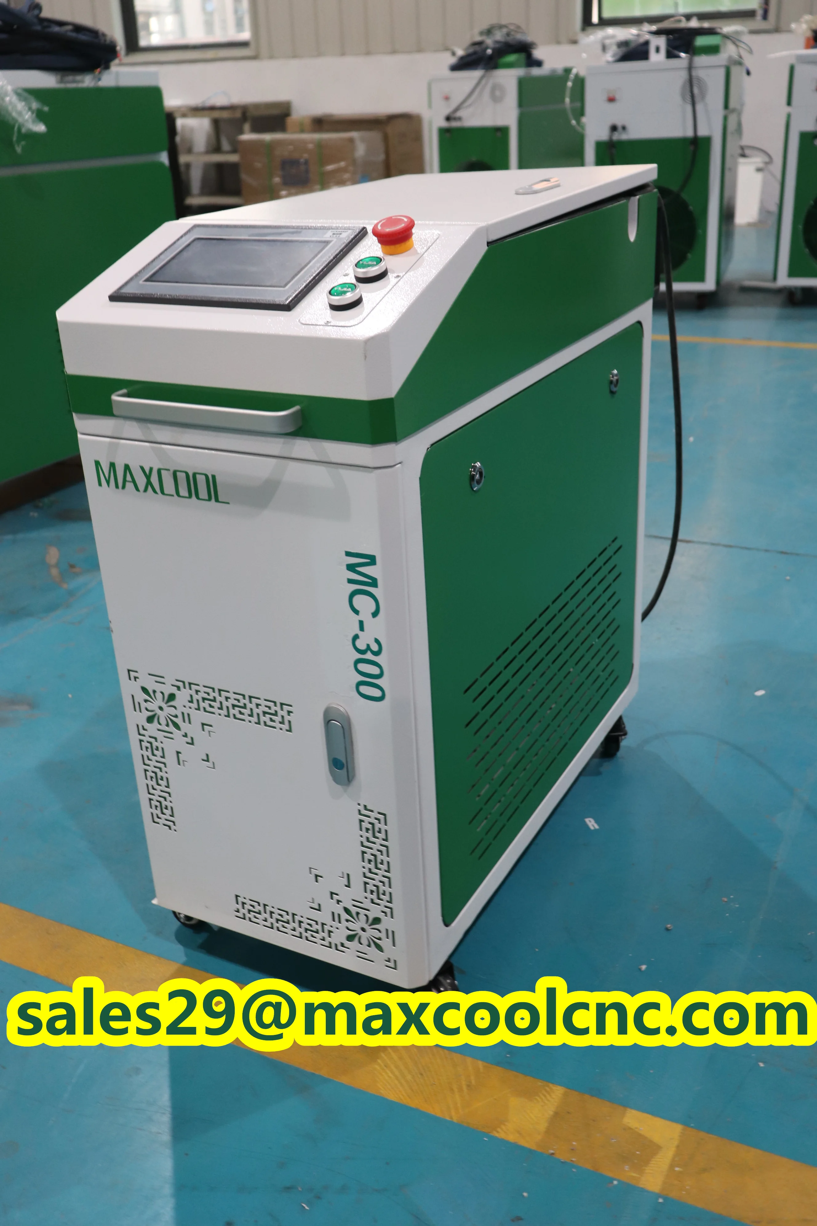 Wood Metal Hot Pulse Laser Tool 300W MOPA MCQ-300 Cleaner Laser Cleaning Machines For Paint Rust Oil Cleaning