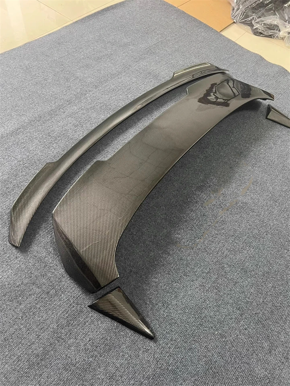 Car carbon fiber Rear Trunk Wing tail wing top wing spoiler For Porsche Cayenne coupe MANSORY style Exterior Accessories