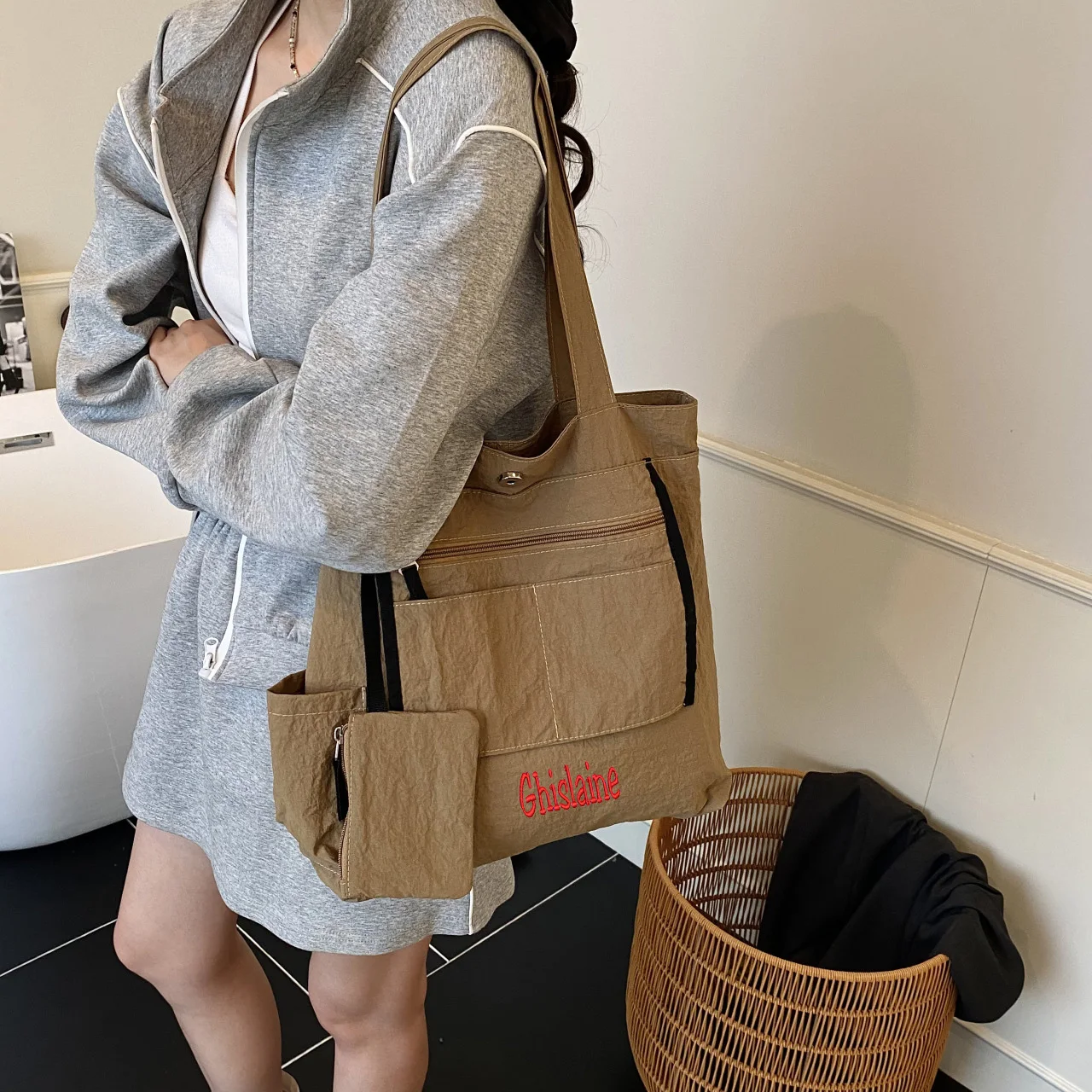 2025-nova-bolsa-de-lona-bordada-personalizavel-bolsa-crossbody-simples-e-versatil-de-grande-capacidade-sacola-de-deslocamento-casual