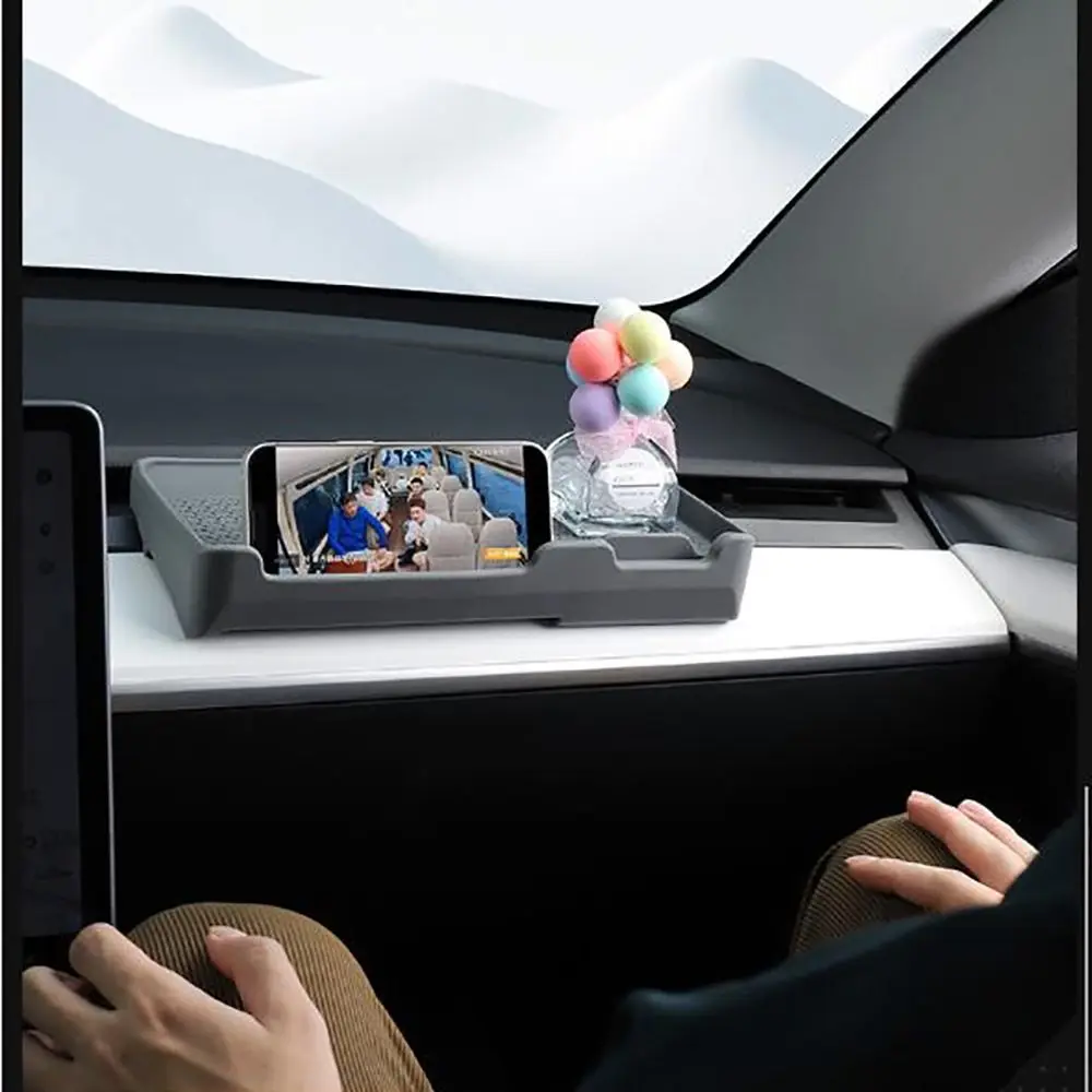 

Space-saving Car Instrument Panel Storage Box Silicone Anti-slip Center Control Storage Tray for Tesla Model 3 Model Y
