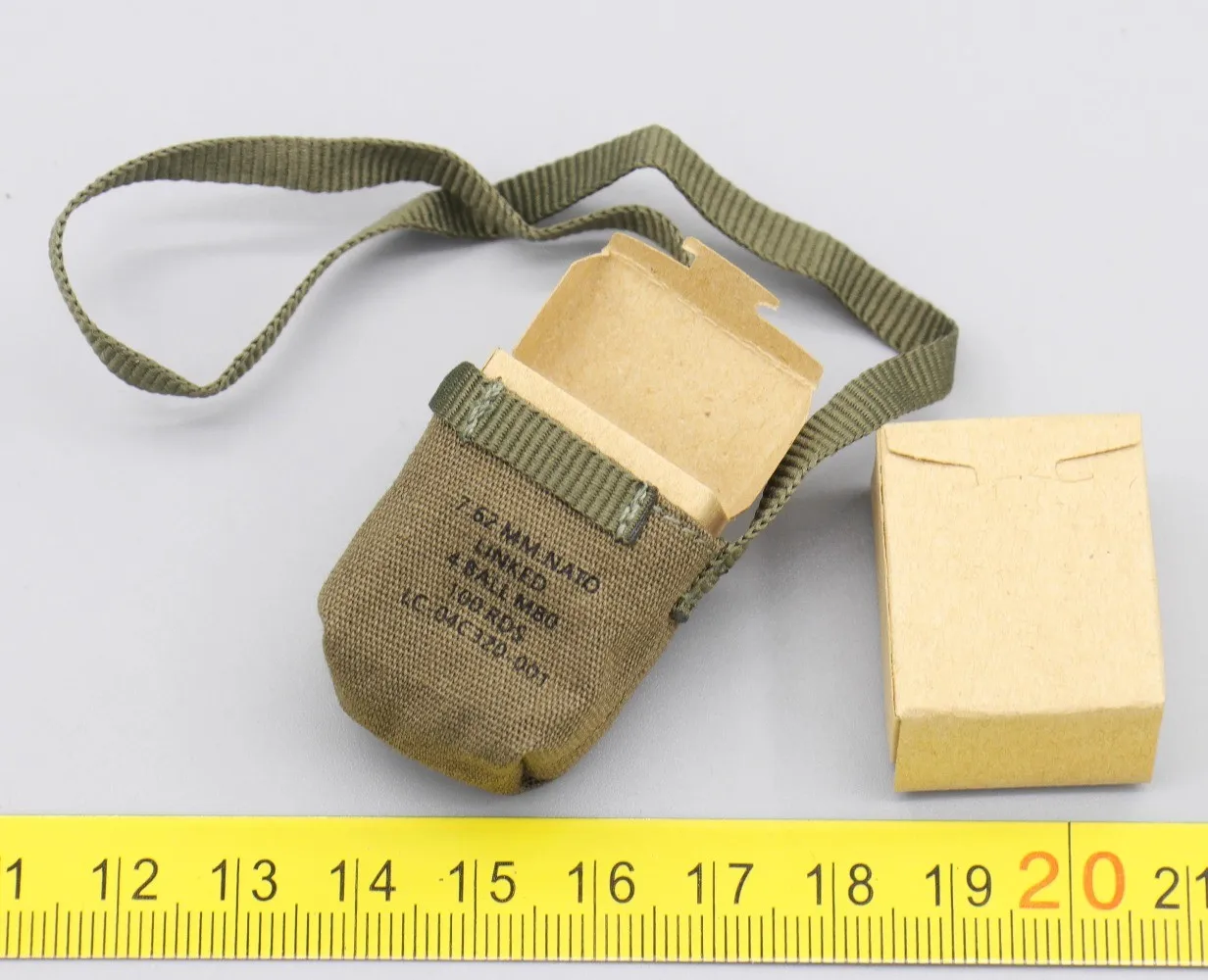 

V80184 DID 1/6 Soldier Ammo Pack Model for12'' US Machine Gunner