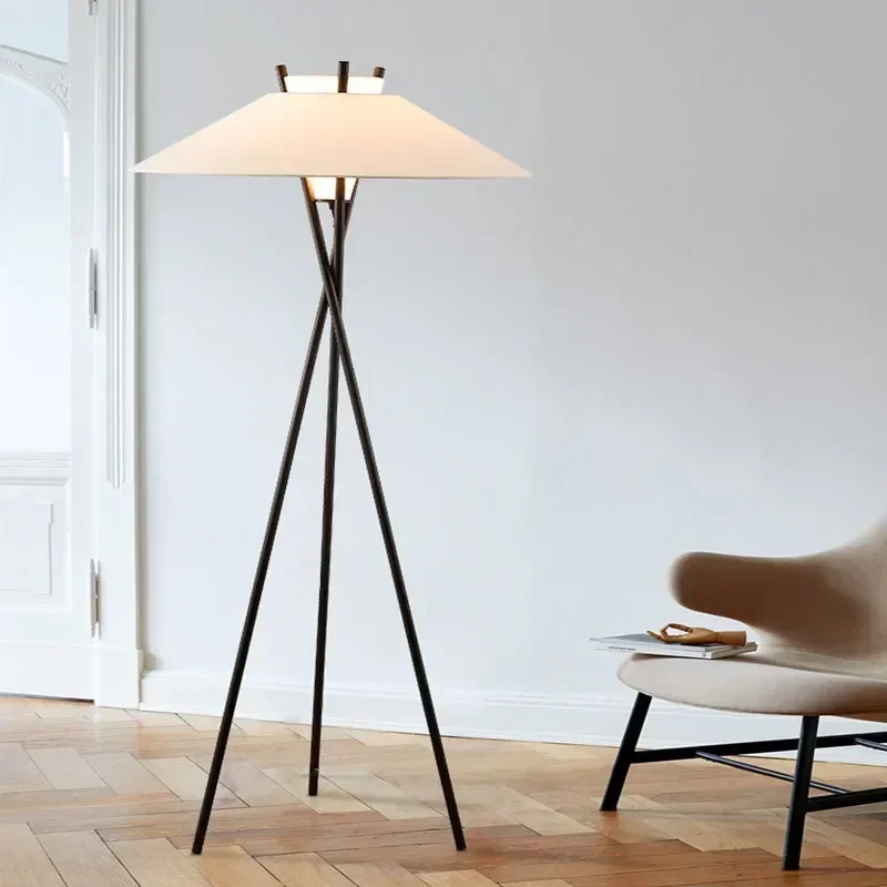2026 Modern Minimalist  Floor Lamp Vintage Italian Style Living Room Sofa Bedroom Piano Triangl  Floor Lamp