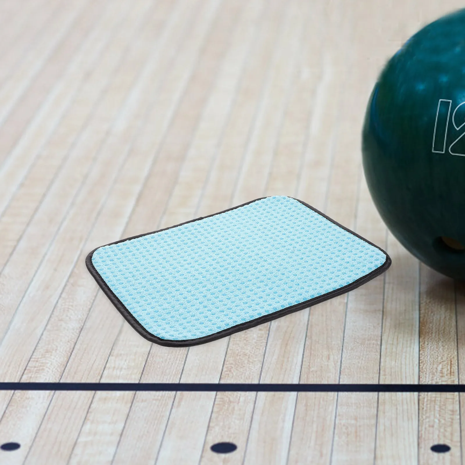 

Portable Reusable Microfiber Bowling Towel for Balls Cleaning and Polishing No Scratch Professional Accessory Bowling Ball Towel