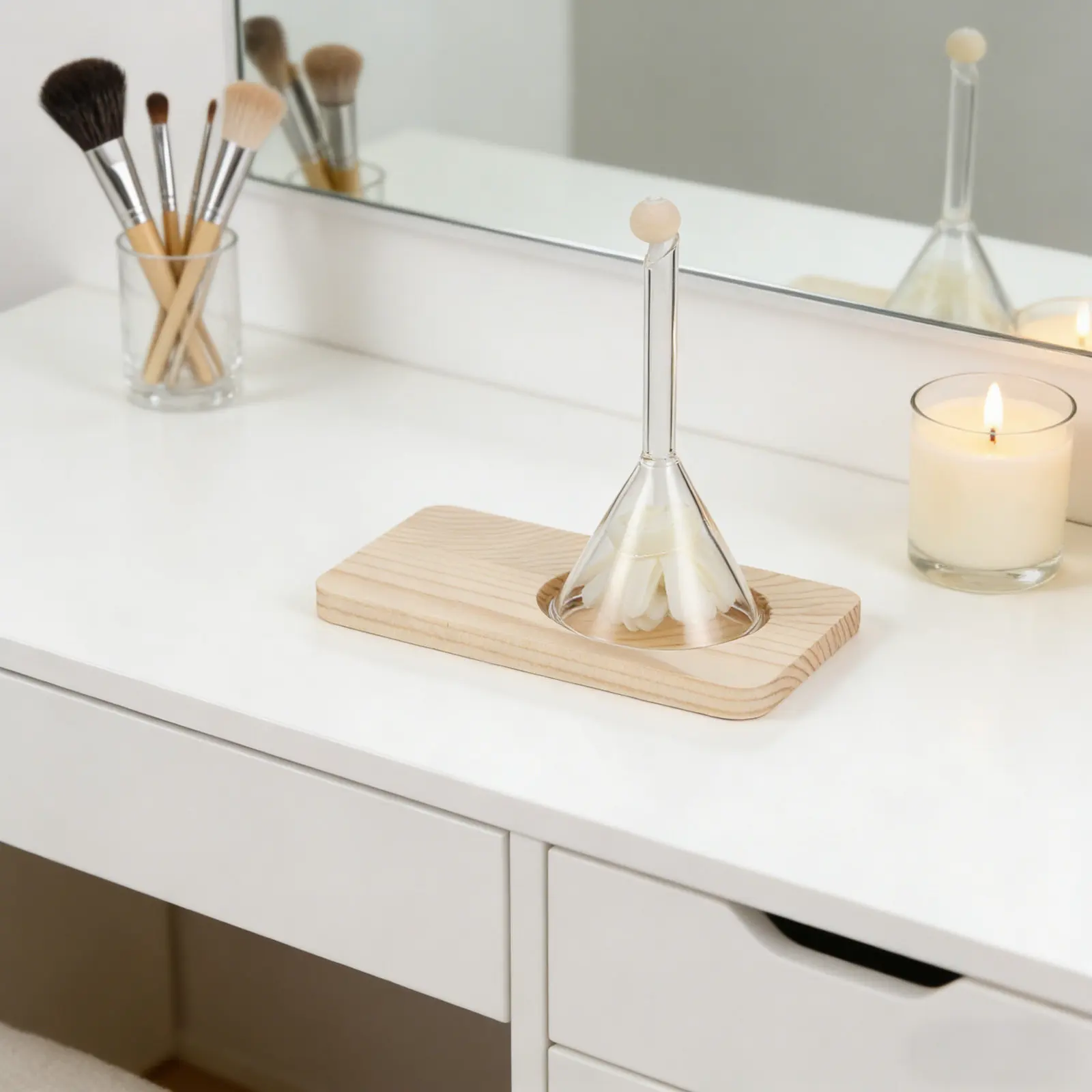 

1 Set Perfume Tester Flower Diffuser and Funnel Premium Glass Fragrance Smelling Accessories for Sampling Display