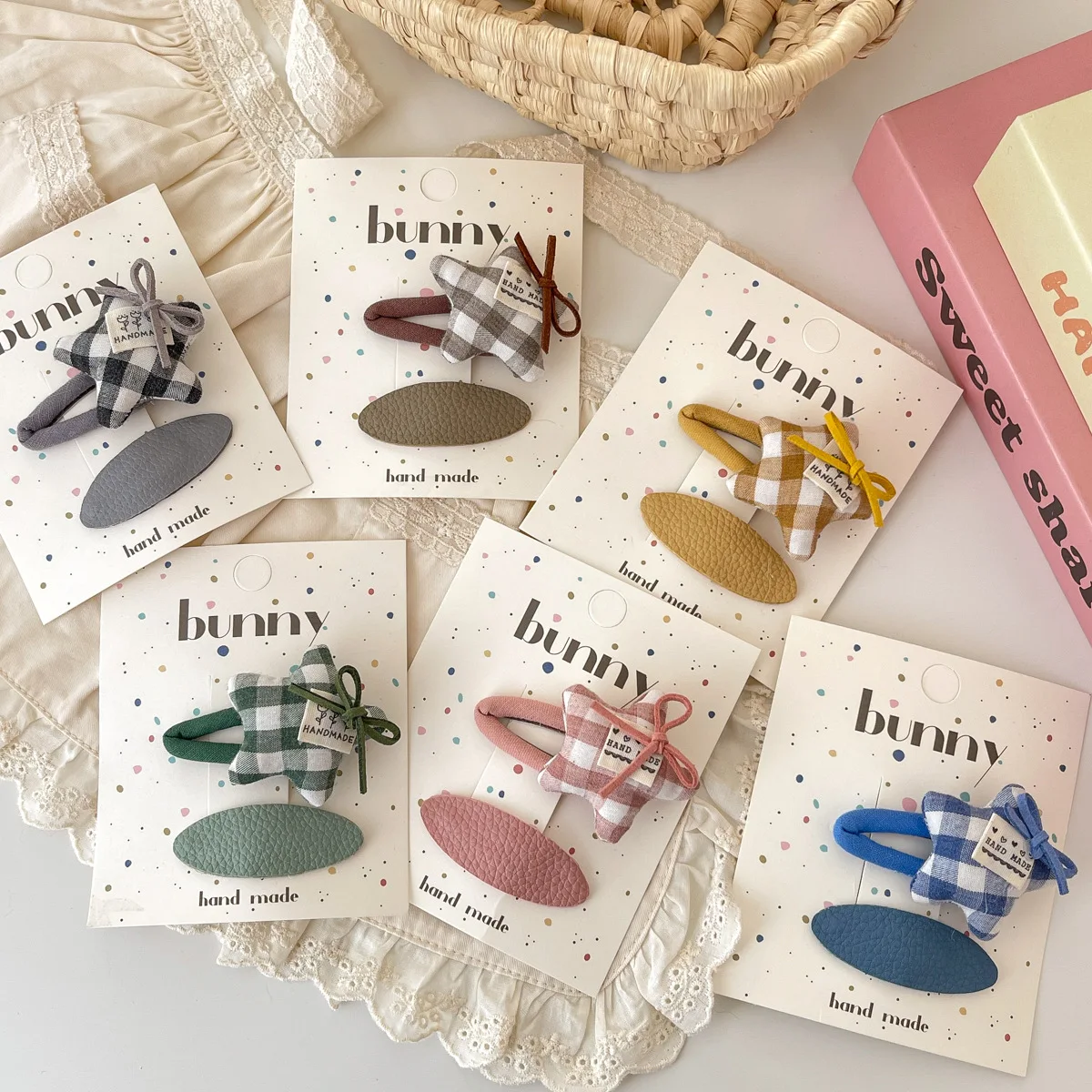 

2 шт./лот, заколки для волос в клетку со звездами, тканевые милые детские заколки с бантом, заколки для маленьких девочек, боковой зажим, детские головные уборы, аксессуары для волос