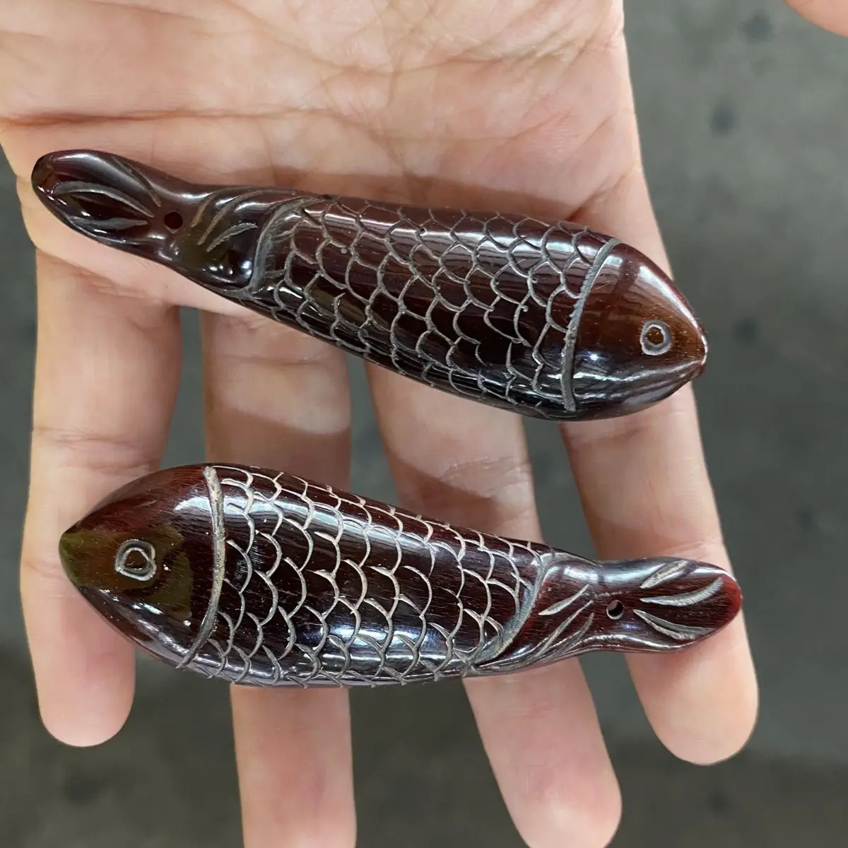 China hand-carved fish pendant horn handle wenwan fish pendant