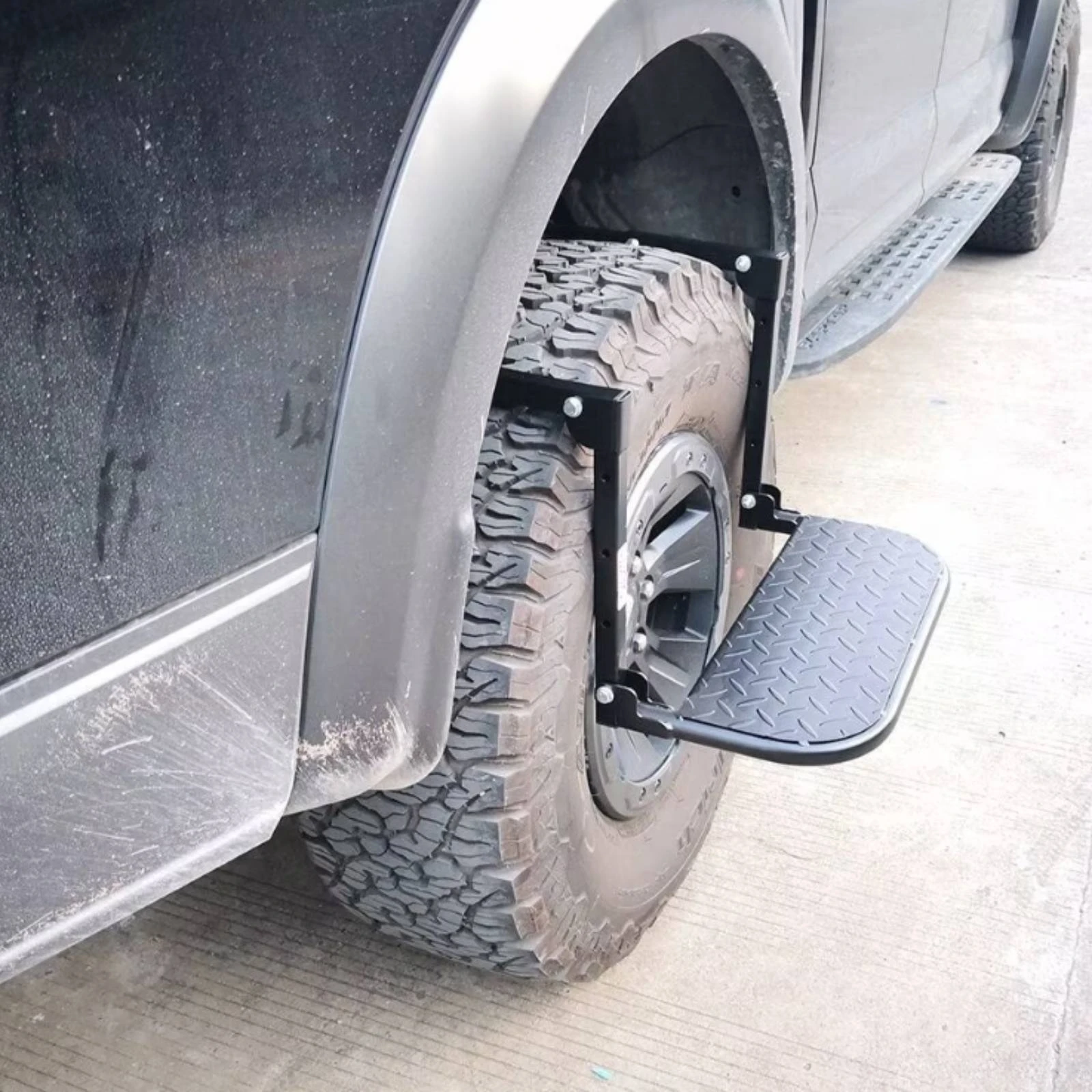 Folding Vehicle Step Stable Metal Platform Hook-mount Wheel Accessory for Reaching SUV and Truck Roof Easily view 3