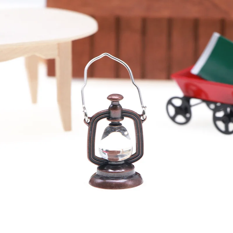 Christmas decoration retro portable small oil lamp, atmosphere arrangement pony lamp, creative decoration gift wind lamp