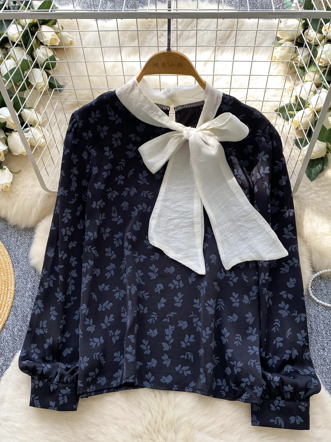 Ele Silk Satin Irt mit Fliege Long Sve Blumenstickerei Damen Faionable Base Layer Top für den Herbst-Pendeln