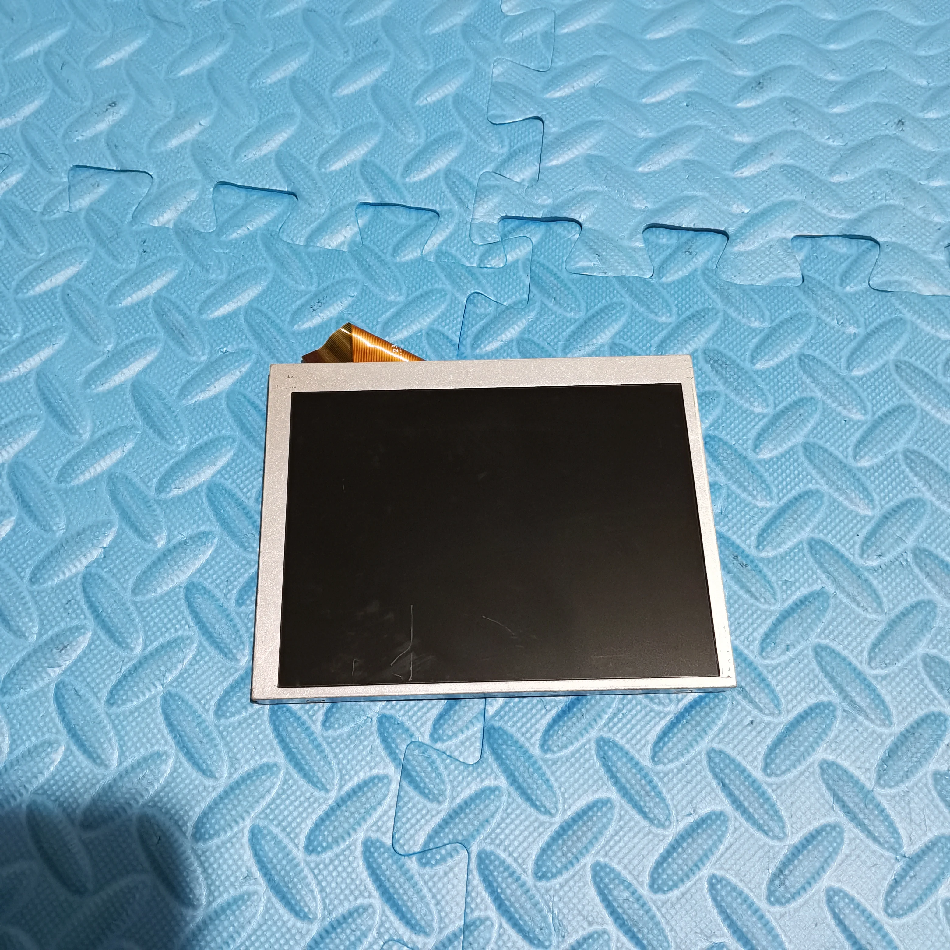 

5.6 inch AT056TN52 V.3 LCD screen For LCD 640 * 480 VGA display