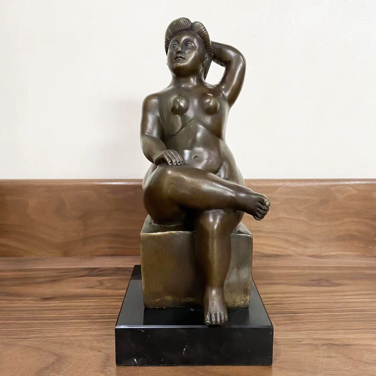 Bronze Sitting Woman Statue Fernando Botero Signed Famous Sculpture Reproduction Home Decor Collection