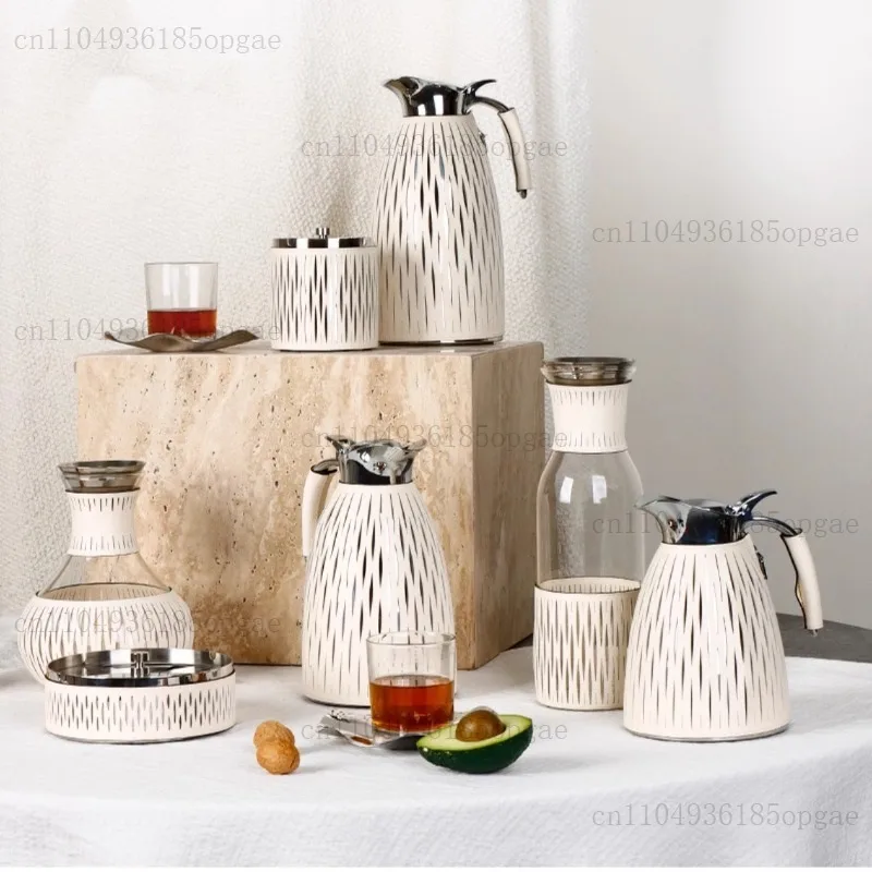 Vaisselle pratique haut de gamme Beige Treasure lente, bouteille d'eau comestible enveloppée de cuir et ornements de flacon Thermos