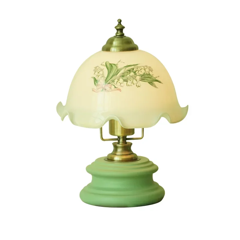 

Green lily of the valley flower French European bedside small table lamp Nordic ins girl retro pastoral bedroom ambient light