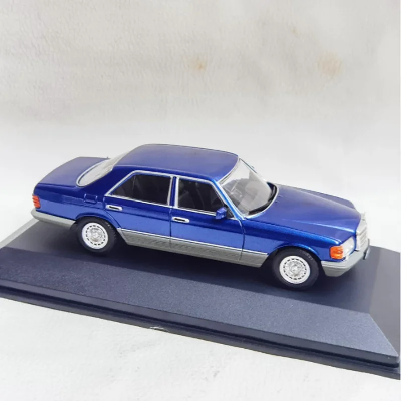 IXO 1/43 스케일 500 SE 1979 합금 시뮬레이션 자동차 모델 정적 수집품 장식용 휴일 선물 장난감 기념품