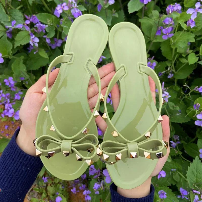 Women New Fashion Women Rivet Flip Flops Comfortable Jelly Sandals Luxury Sandals Women Designers Opened Toe Sexy Sandals Beach