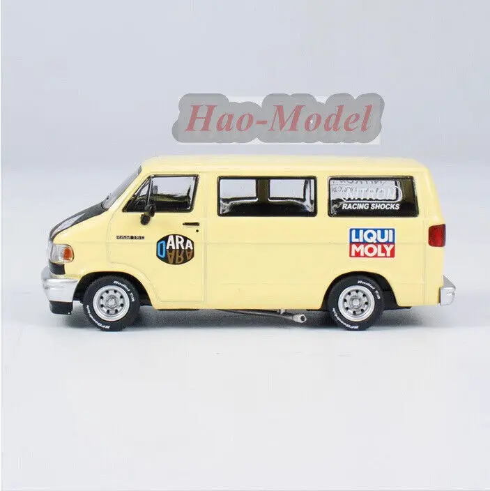 Tarmac Works 1:64สำหรับ Dodge Van โมเดลรถยนต์จำลองของเล่นเด็กชาย kado ulang tahun แสดงงานอดิเรกสีเหลือง