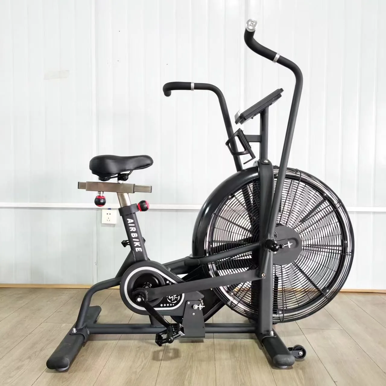 2026 Professional Fan Bike New Commercial Equipment Assault Air Bike For Cardio Trainingpromote Sales