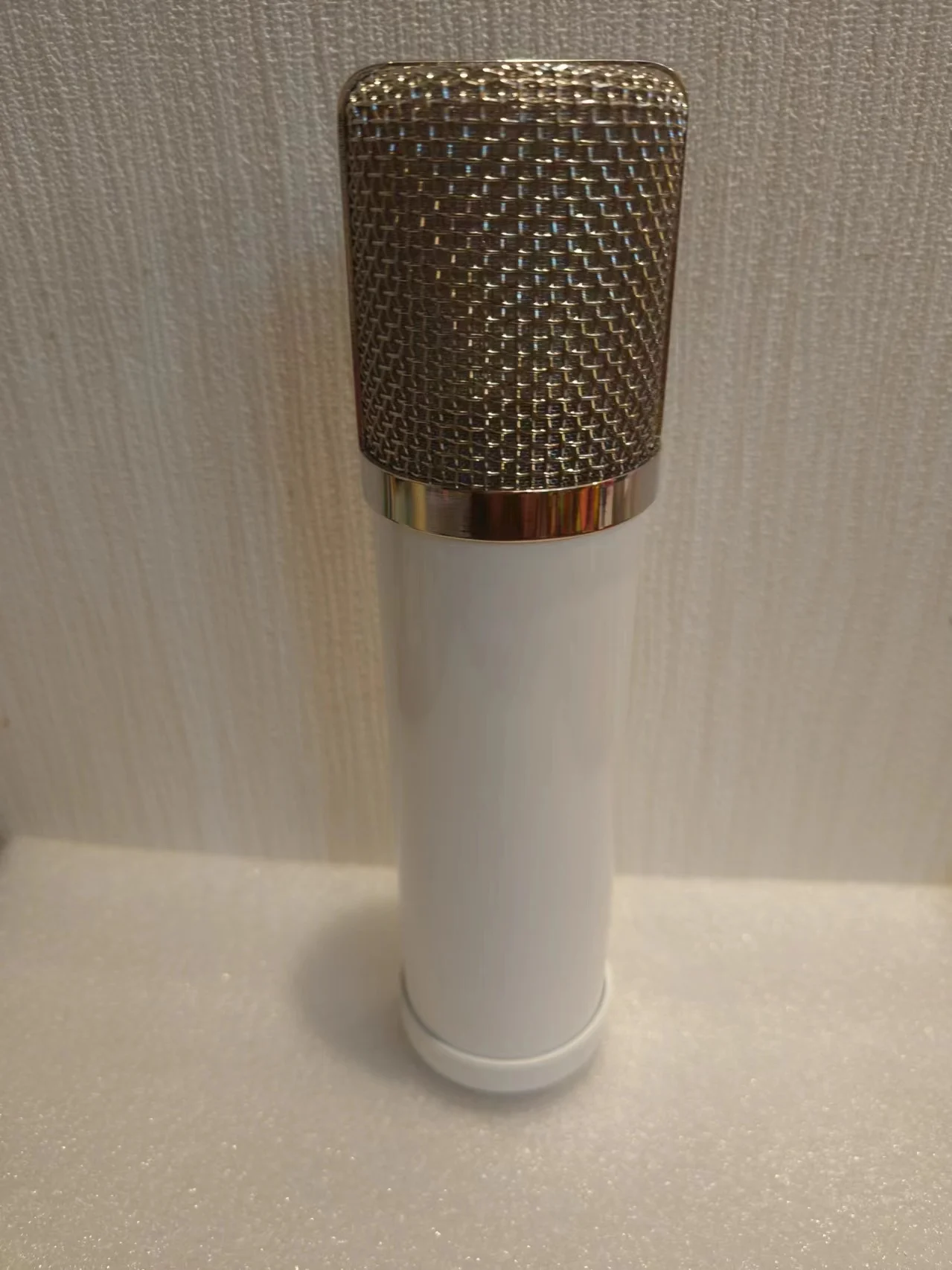 251 جسم ميكروفون من أجزاء صوت جسم الميكروفون باللون الأبيض، ميكروفون K49