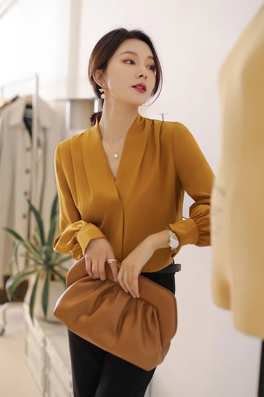 French Elegant Silk Shirt Women 2024 Autumn And Winter Loose All-match High-end V-neck Shirt SATIN Silk Office Lady