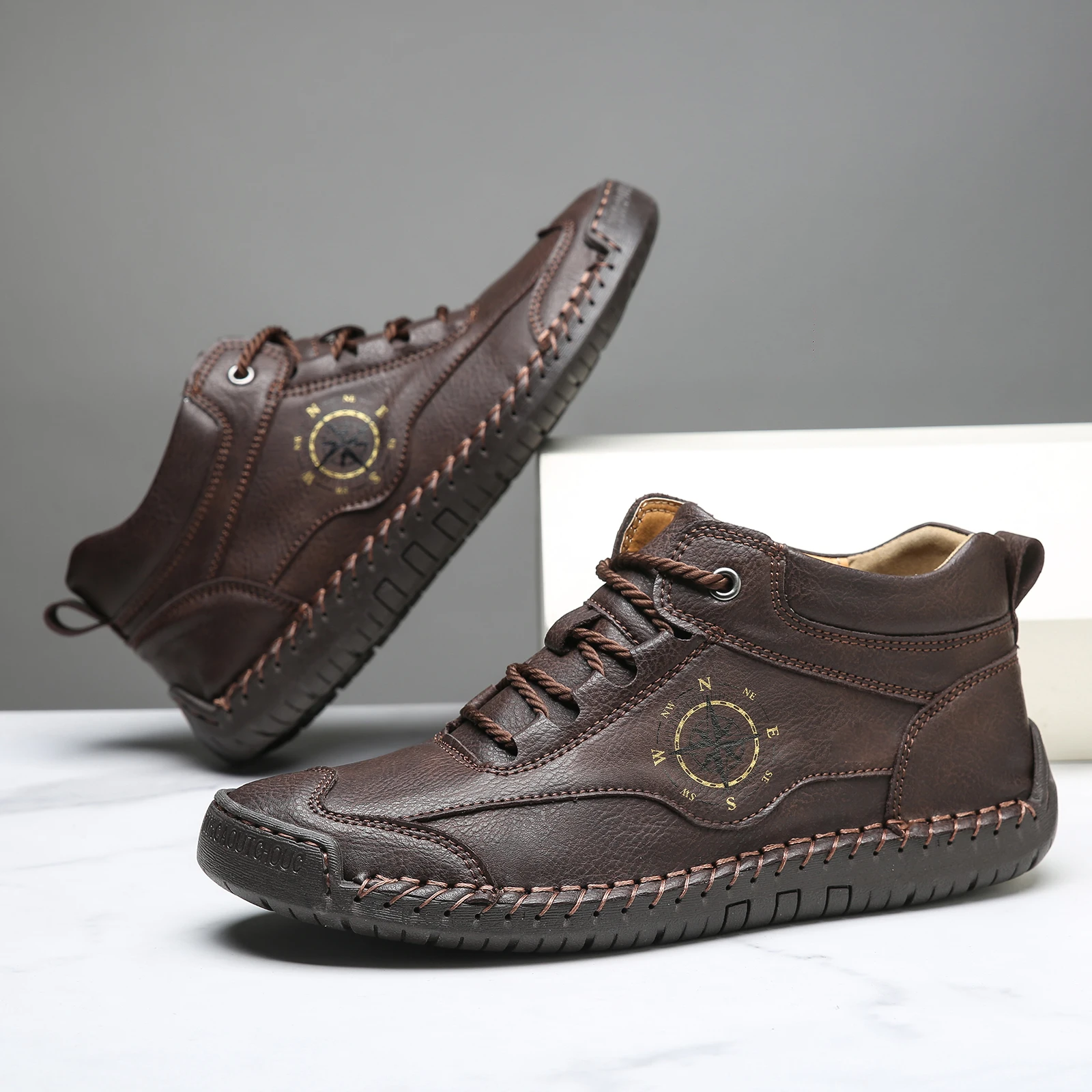 

Winter New Men's Mid-Top Leather Boots - Hand-Stitched Plus Size Soft-Sole Casual Shoes, Fleece-Lined Warm Cold-Resistant