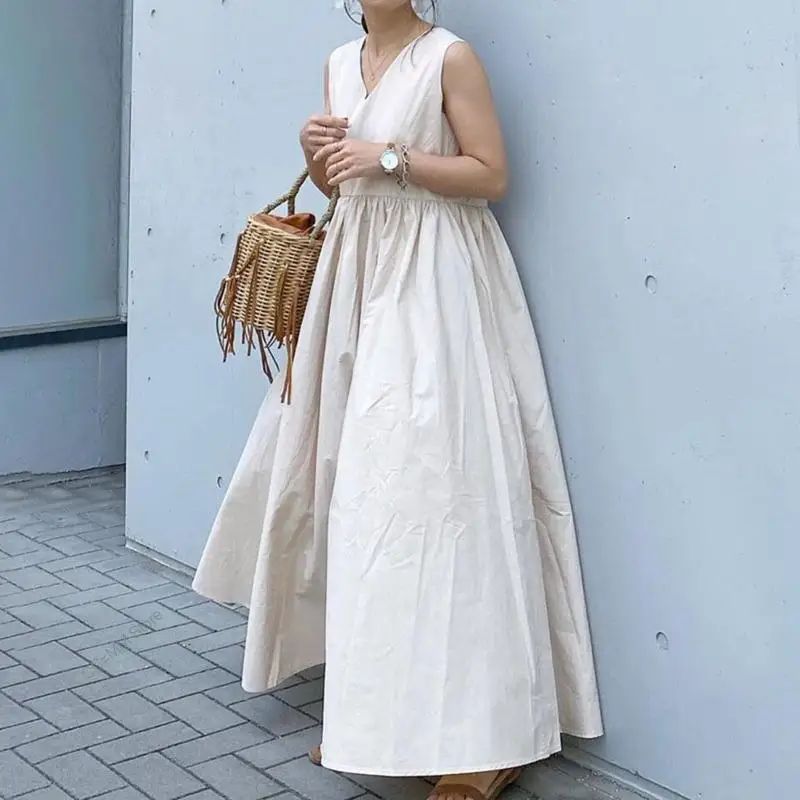 

2022 Korea Chic Casual Fashion New Solid Color Robe Sleeveless Big Skirt Loose Black Midi Dress Women Summer