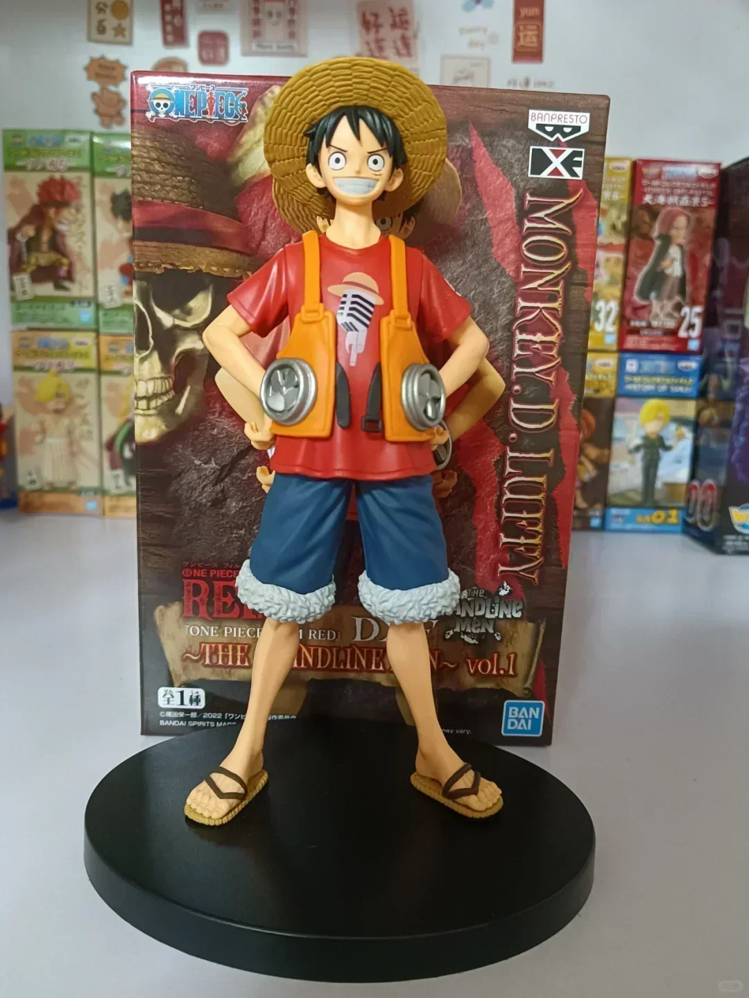 Authentic Japanese Version Of Golden Cat One Piece Eyewear Factory Red Theater Luffy Uta Very Ping Joba Red Hair Dxf Landscape I