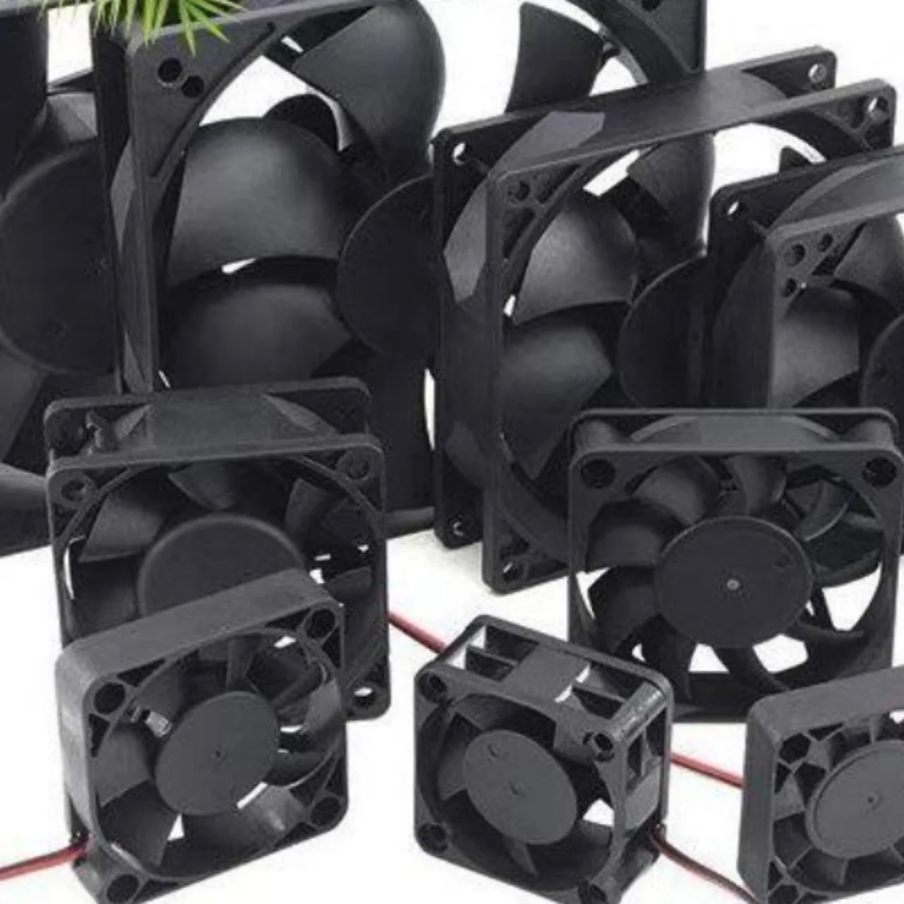 

Вентилятор охлаждения Delta Electronics BUB1112DD DC 12V 0.70A, 4-проводной